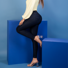 JEANS TIRO ALTO, EXTRA-REALCE