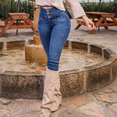 JEAN TIRO ALTO EXTRA...